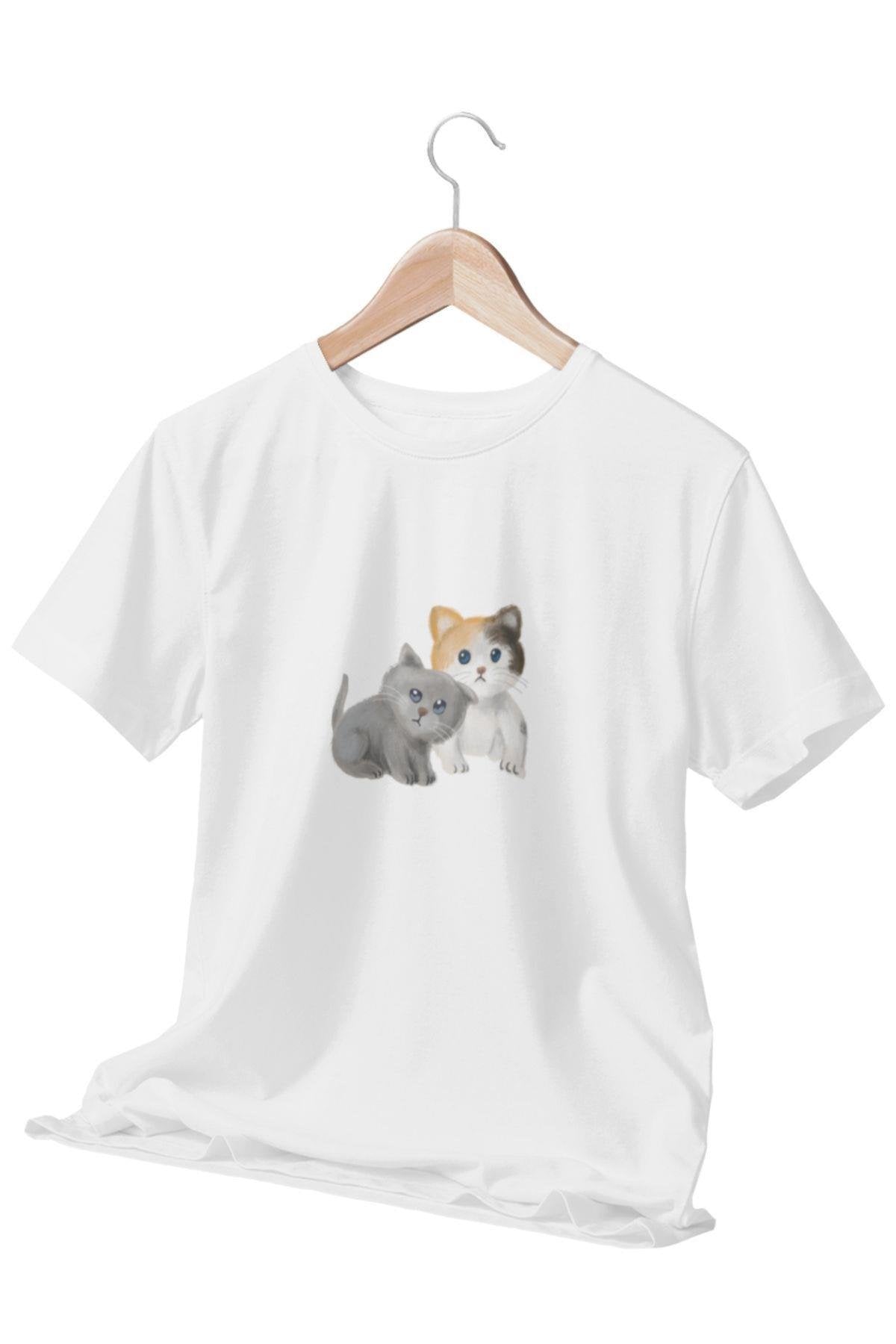 Masum Kedi Dostlar Baskılı Beyaz Unisex T-Shirt