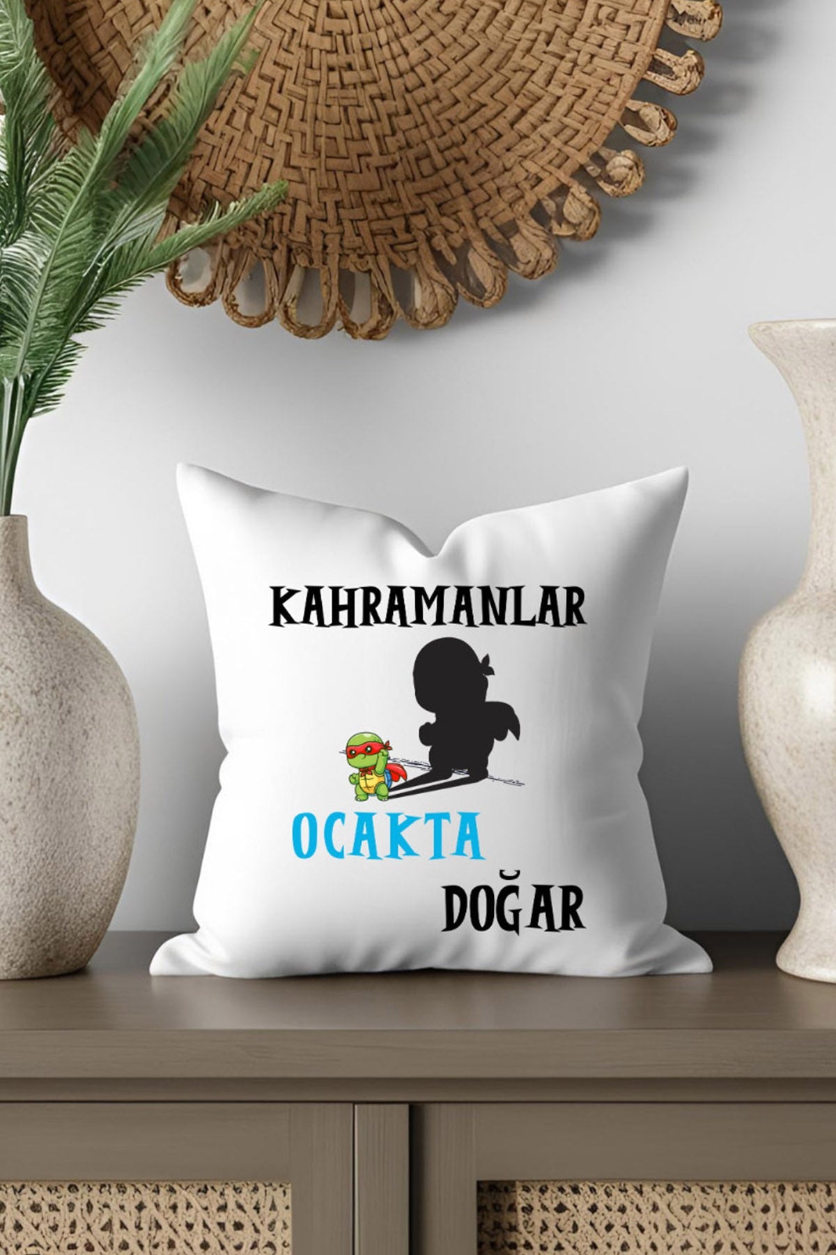 kahramanlar-bu-ayda-dogar-baskili-es,-sevgili,-arkadas-baba-hediyelik-saten-mini-dekoratif-yastik