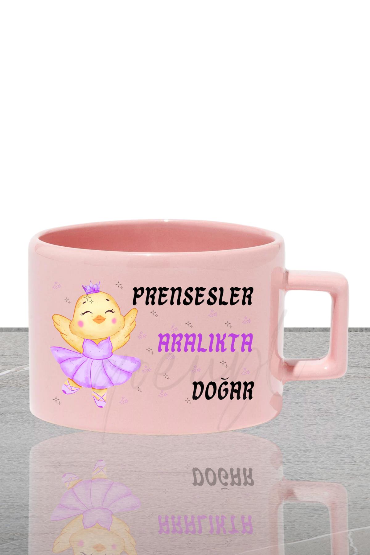 Prensesler Ocakta Doğar Baskılı Hediyelik Dikdörtgen Kulplu Pastel Pembe Fincan / Kupa Bardak