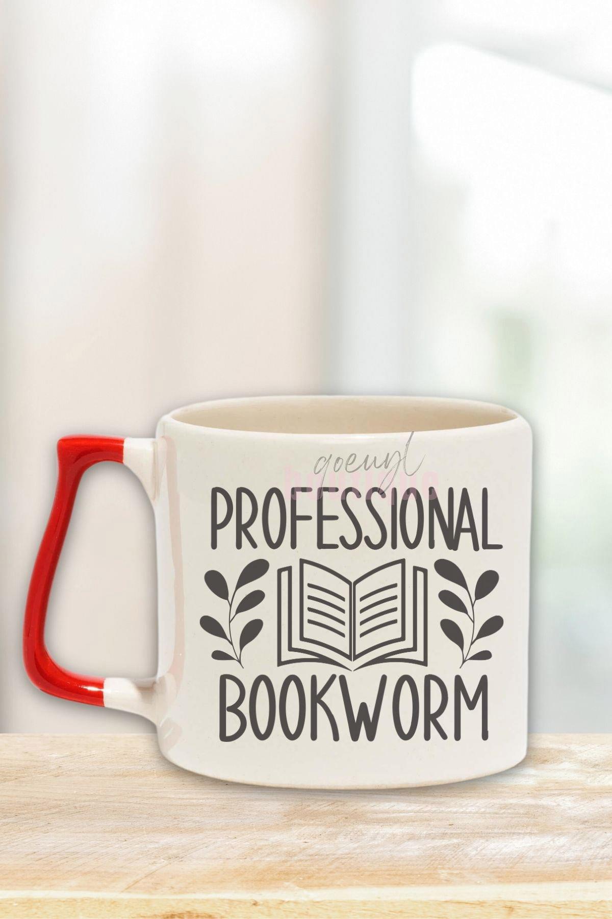 Professional Bookworm Desenli Kitap Tutkunu Hediyelik Kırmızı Kulplu Kupa Bardak