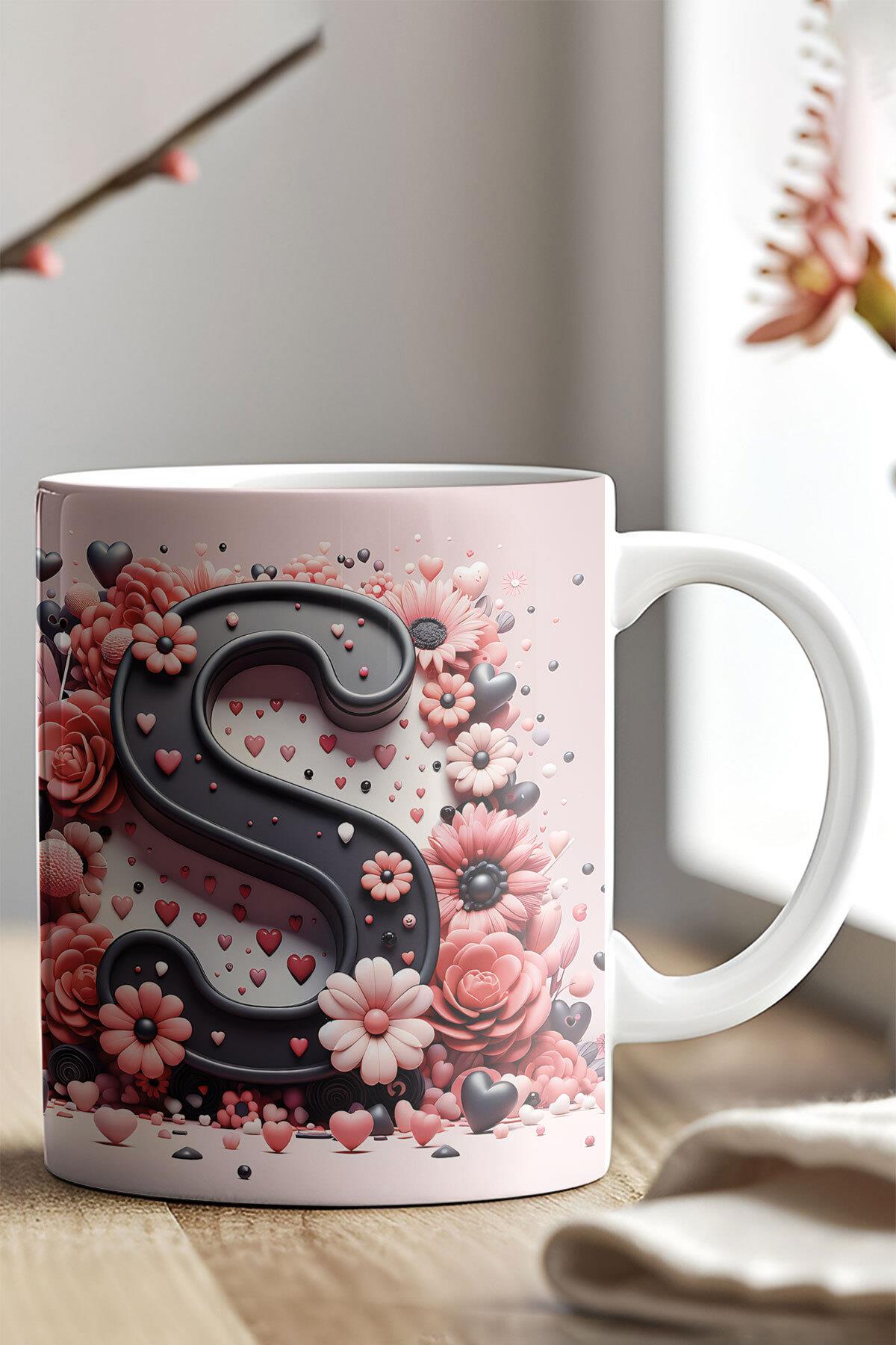 Renkli Çiçekli A Harfi Baskılı 3D Görünümlü Tasarım Mug Kupa Bardak