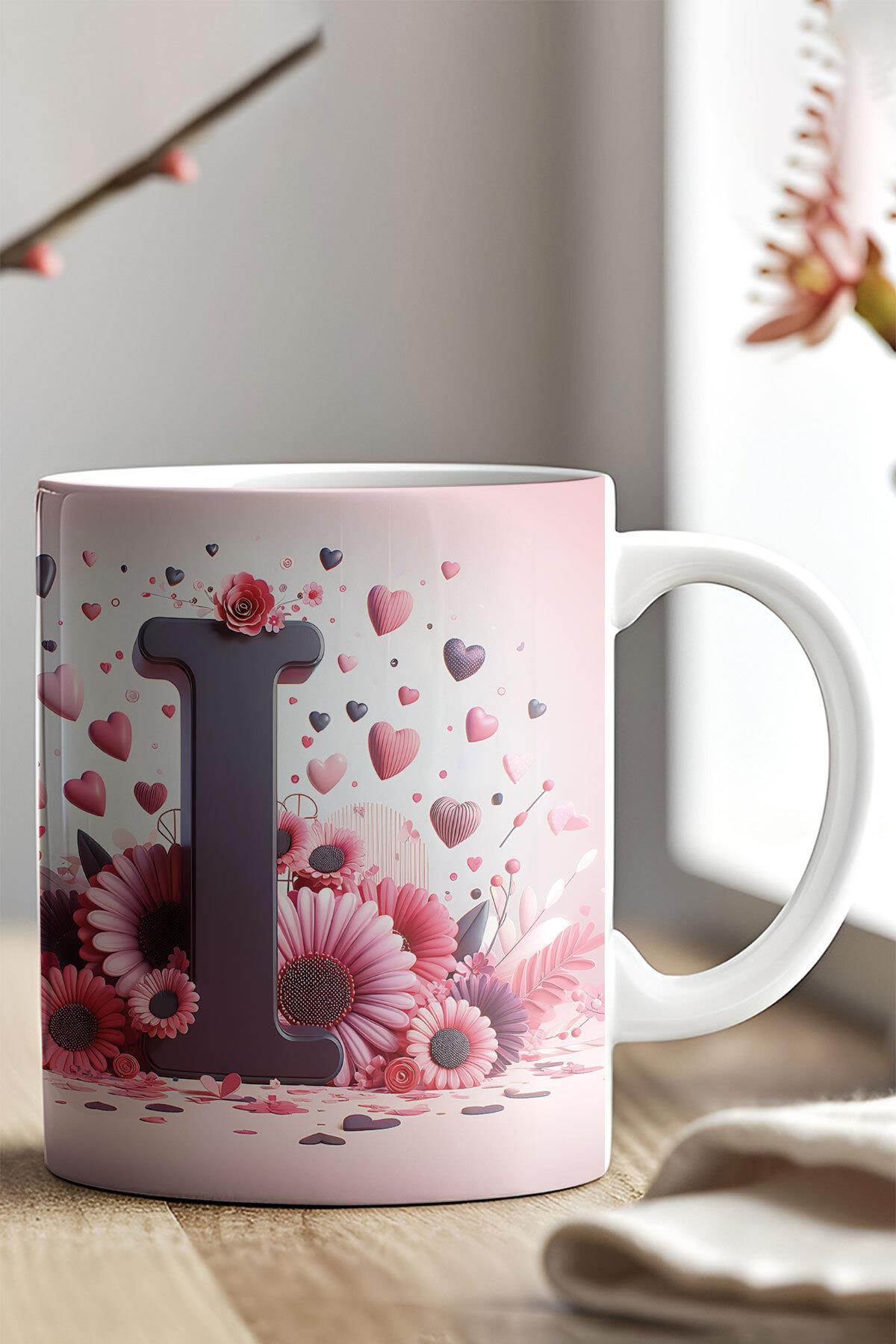 Renkli Çiçekli A Harfi Baskılı 3D Görünümlü Tasarım Mug Kupa Bardak