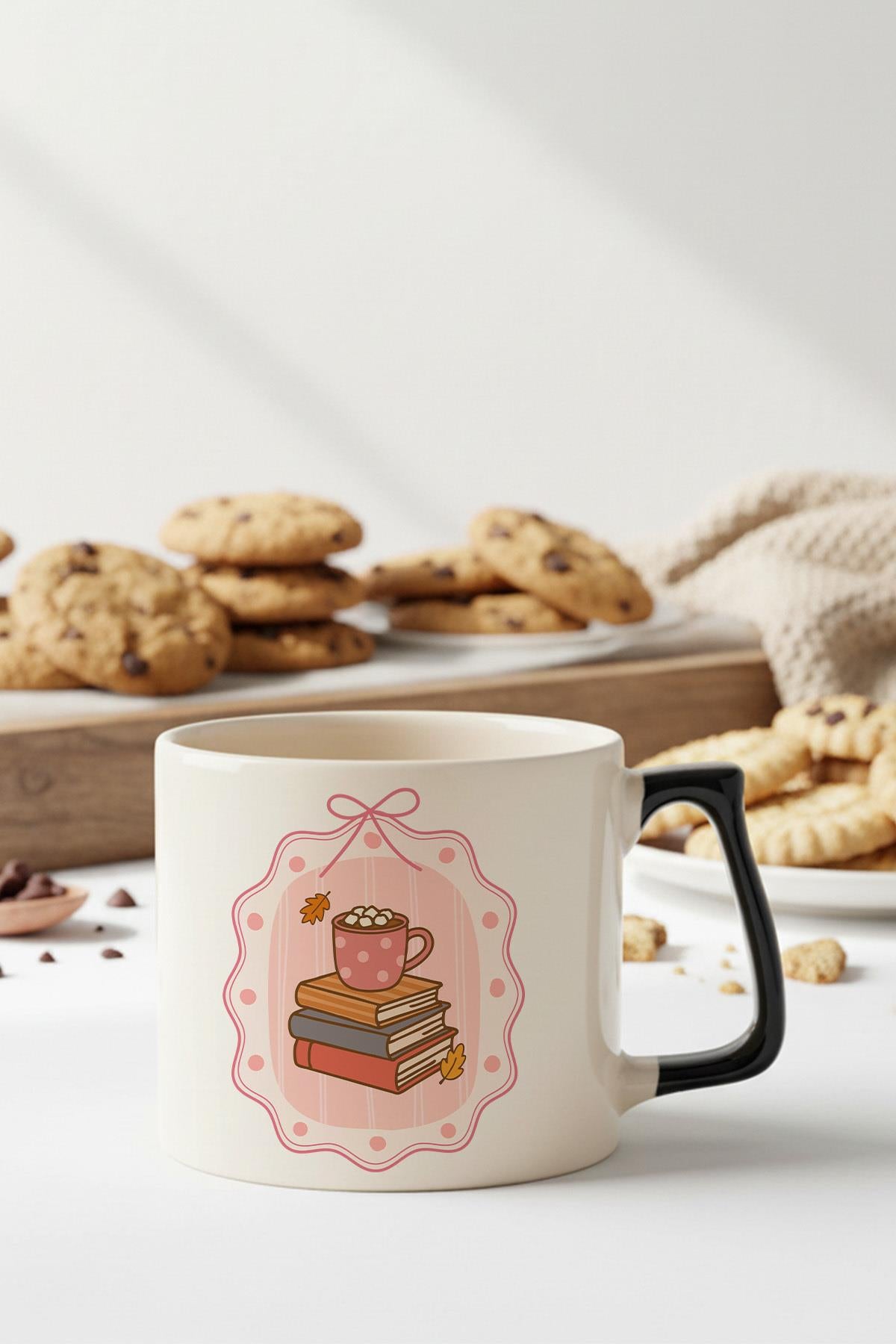 Sonbahar Temalı Kitaplar Ve Sıcak Çikolata Baskılı Siyah D Kulplu Kupa Bardak