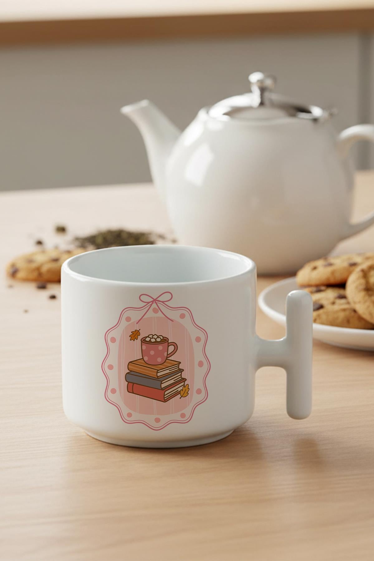 Sonbahar Temalı Kitaplar Ve Sıcak Çikolata Baskılı Hediyelik T Kulplu Latte Fincanı Kupa Bardak