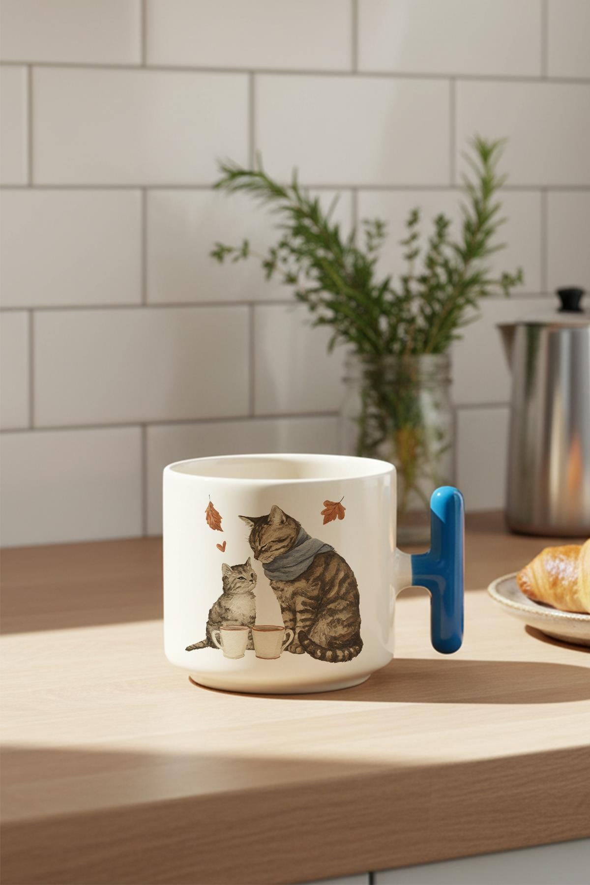 Sonbahar Temalı Sevimli Kedi No:12 Baskılı Hediyelik T Kulplu Latte Fincanı Kupa Bardak