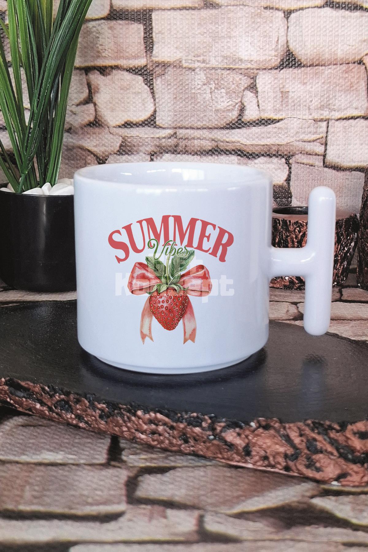 Summer Vibes Çilek Baskılı T Kulplu Latte Fincanı Kupa Bardak