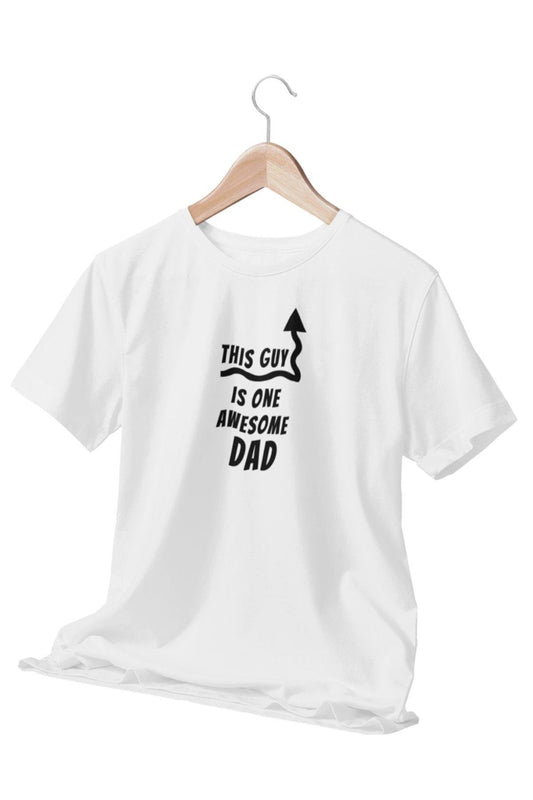 This Guy Is One Awesome Dad Babalar Günü Hediyelik Beyaz Unisex T-Shirt