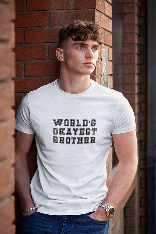 World's Okayest Brother Baskılı Abi Kardeş Hediyelik Beyaz Unisex T-Shirt