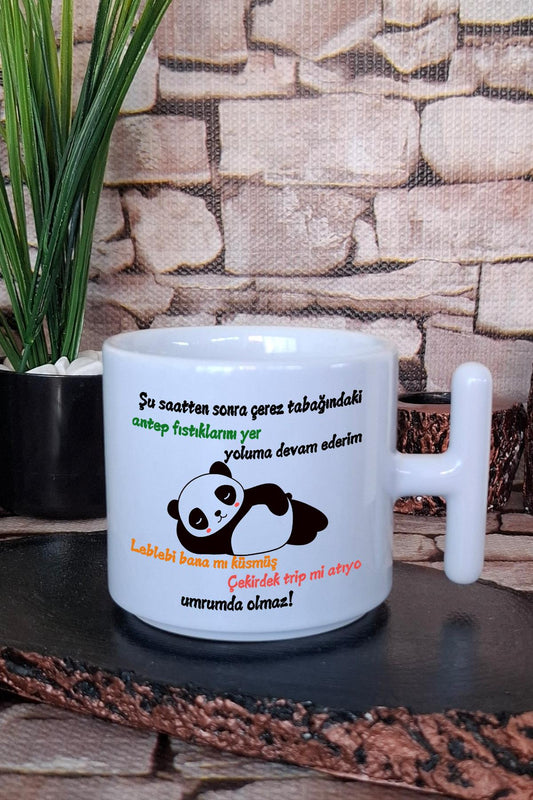 Yoluma Devam Ederim -Panda Baskılı Hediyelik Eğlenceli T Kulplu Latte Fincanı Kupa Bardak