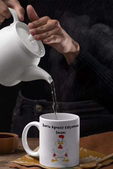 Zorla Agresif Ediyonuz İnsanı Baskılı Eğlenceli Hediyelik Beyaz Kupa Bardak
